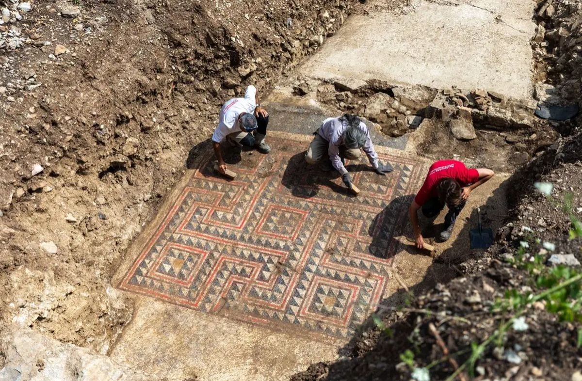 c09618a2-198f-4e3f-8ee4-8bd54a72f84b