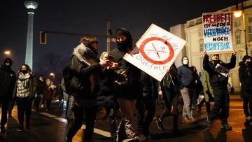 Niemcy. Ekstremiści nawołują do "Dnia X". Kontrwywiad ostrzega przed wybuchem zbrojnej przemocy