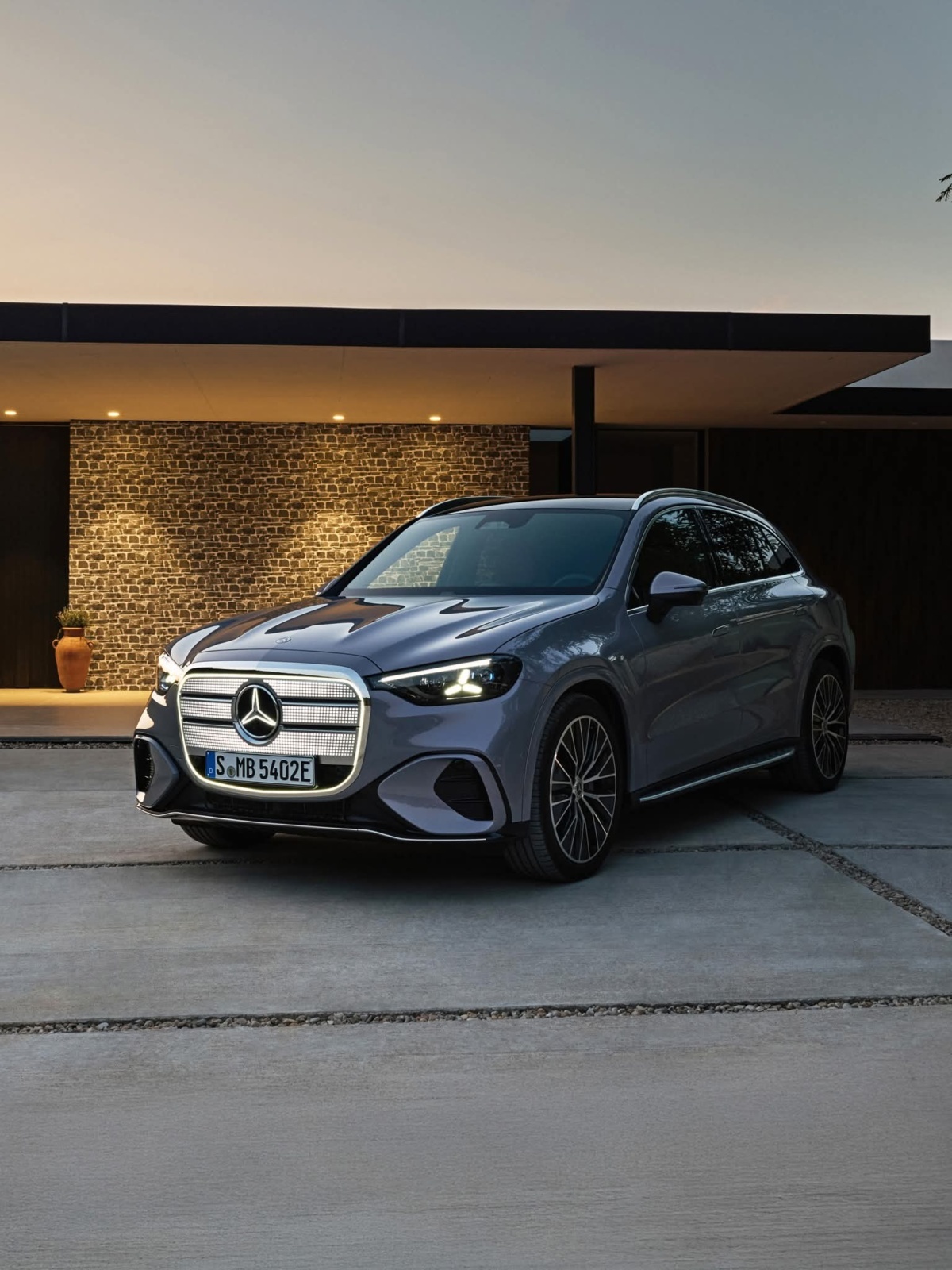 b8ffaf39-2d95-40ff-aba0-0faccd54aefb