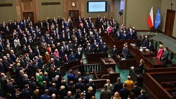 Sondaż. Wybory do Sejmu: PiS z poparciem 28 proc., KO - 26 proc. Wzrost poparcia dla Konfederacji