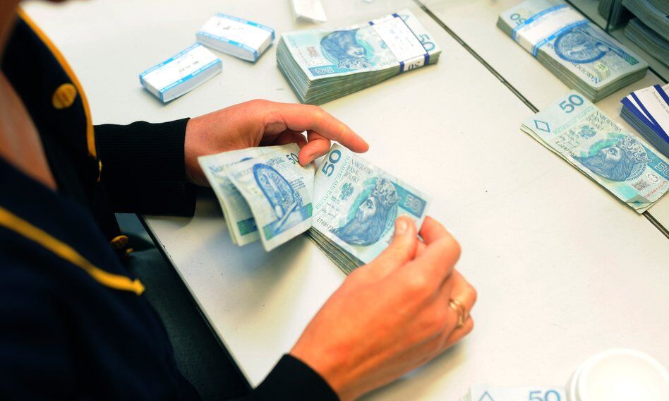 Pracownica banku okradła klientów na około 170 tys. zł