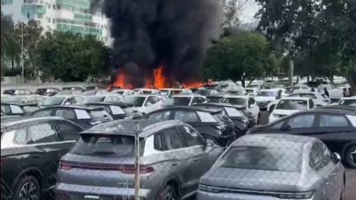 Śmigłowce zderzyły się w powietrzu i spadły na parking. Są zabici