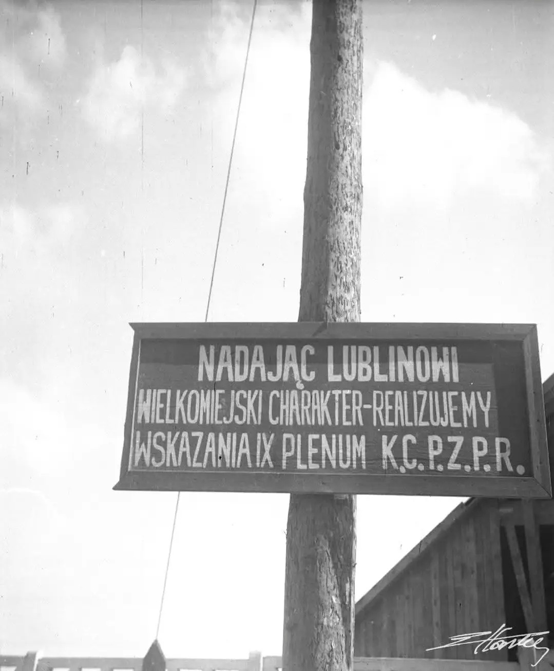 58fac497-7d72-42a5-9849-7fe4eae42087