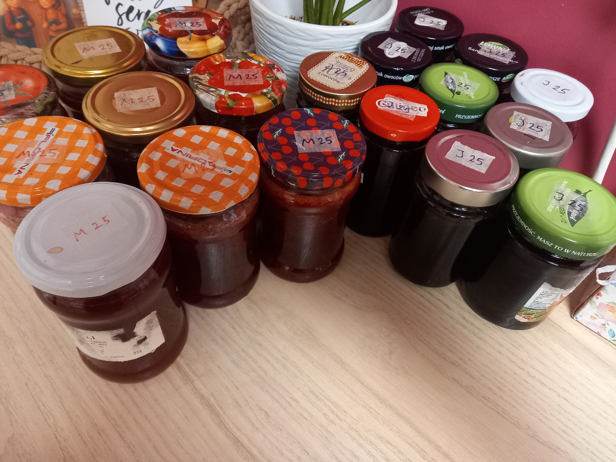 9d238112-5834-49d6-8aae-08dcbd17acad