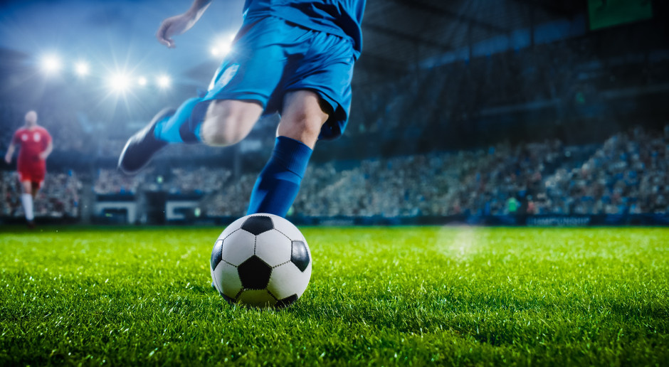 Piłka nożna emituje tyle CO2 co Austria, ale to rolnicy i ich krowy są winni zmianom klimatycznym - Fakty