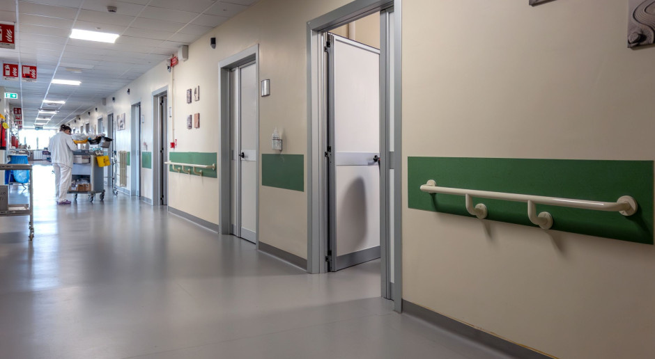 Szpitale na granicy bankructwa. W lipcu może całkowicie zabraknąć pieniędzy