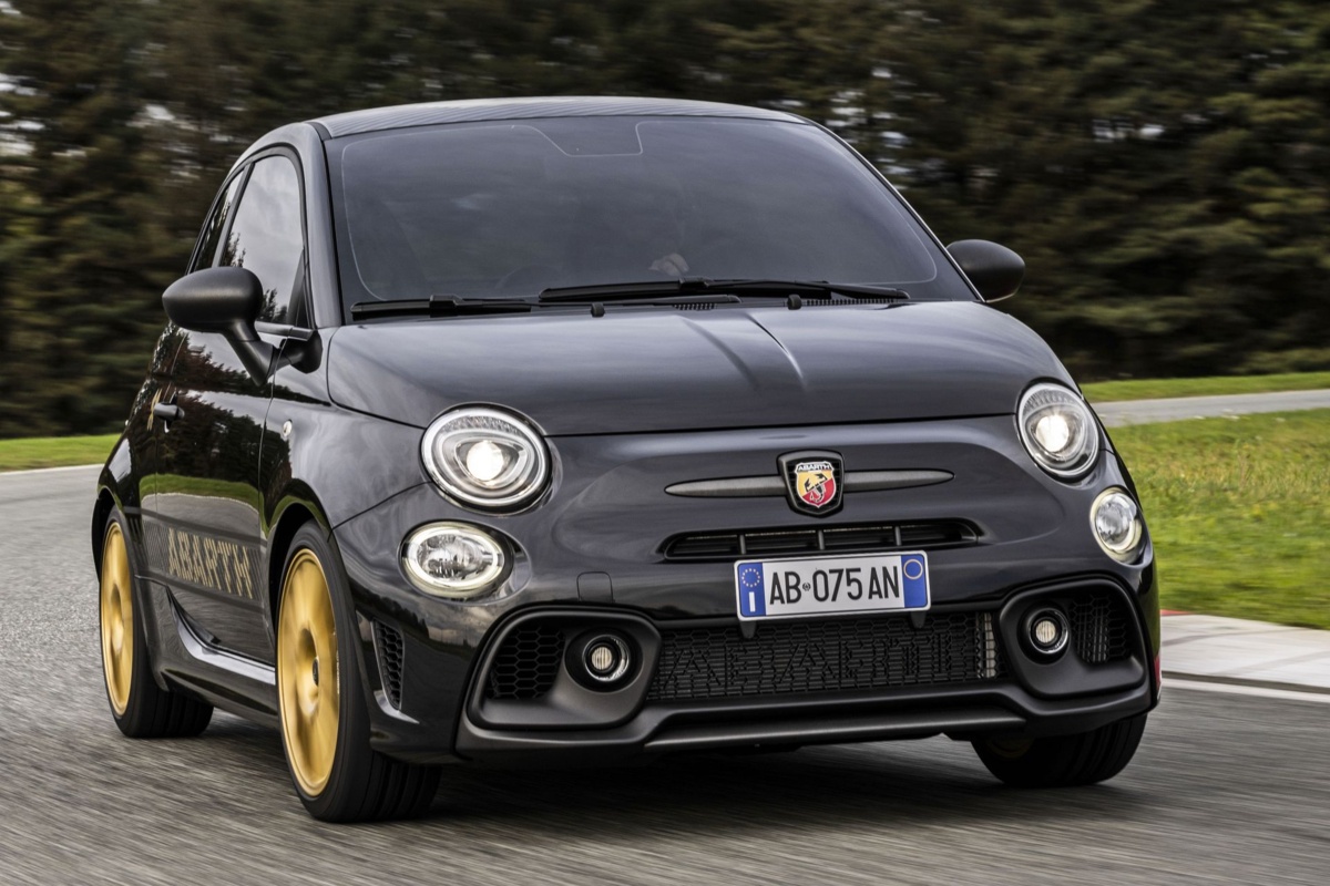 Abarth 695 75° Anniversario – czym się wyróżnia?