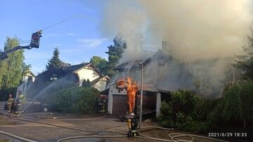 Mazowieckie. Pożar budynku w Józefosławiu. Przepaleniu uległo przyłącze gazowe