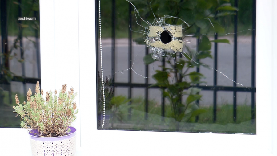 Ustalono, kto strzelił w dom w Ciekotach. To myśliwy. Prokuratura wnioskuje o umorzenie sprawy