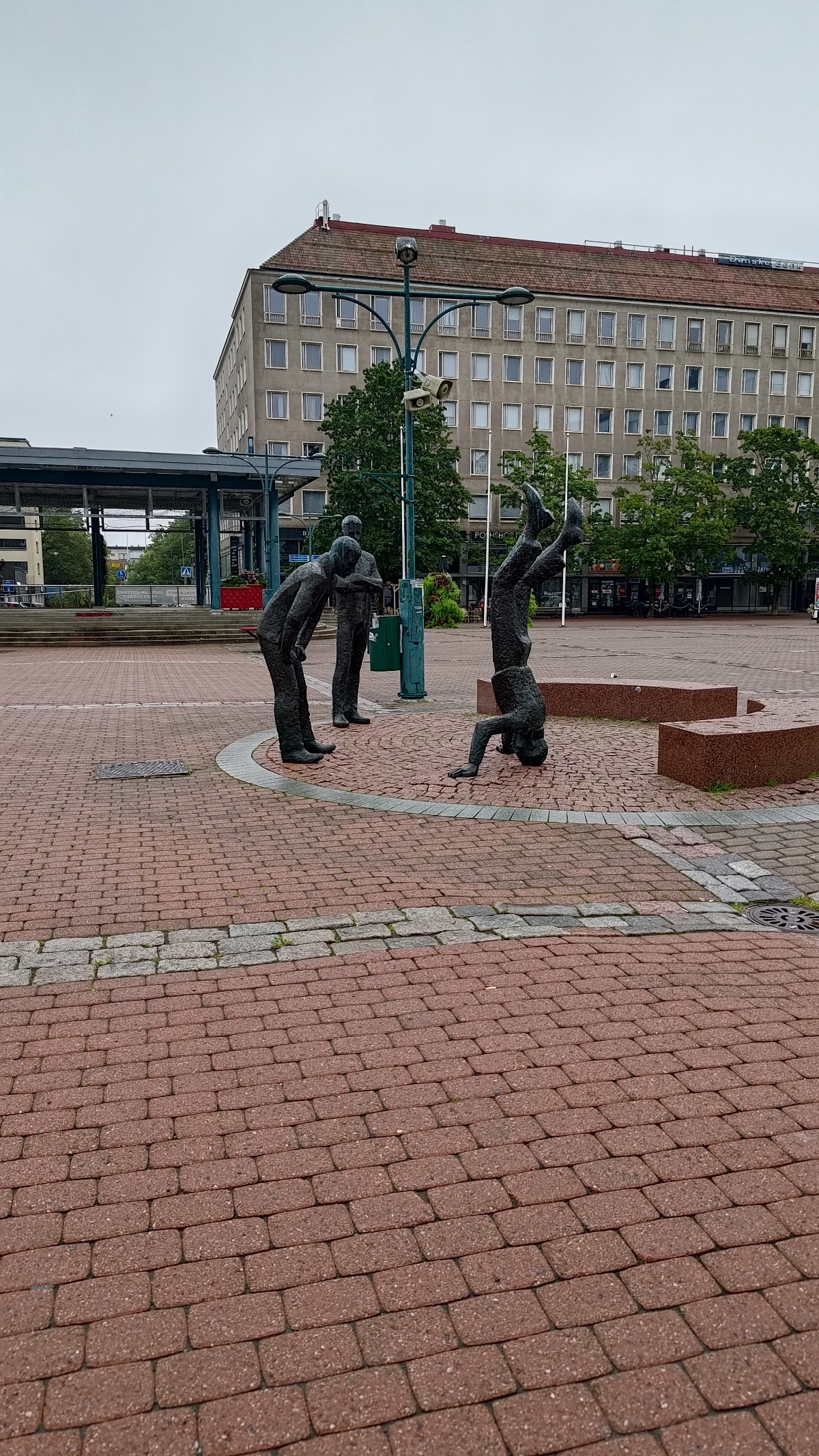 f0fee683-ec0d-482e-aa26-a06f257bf4a4