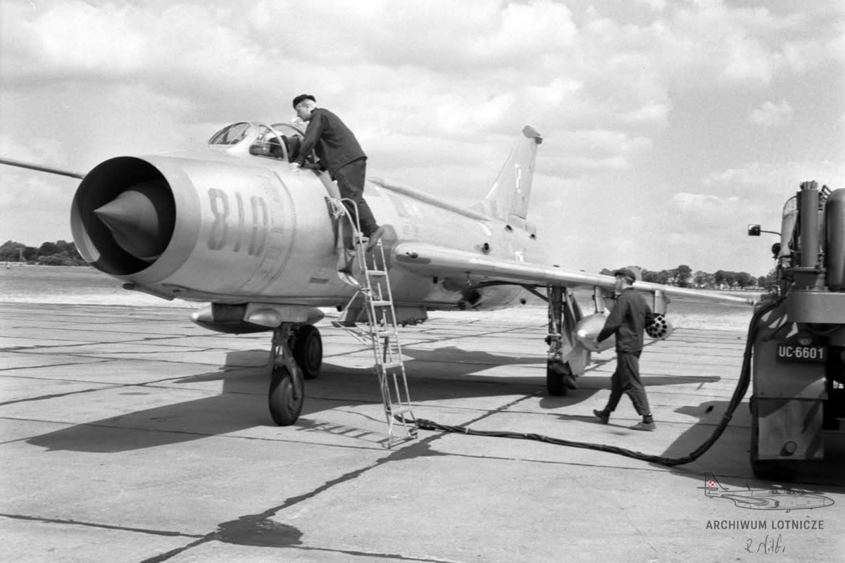 9a0590bb-cfa0-46de-b000-2853715a64a5