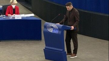 Patryk Jaki podczas debaty w PE: chcecie mieć z powrotem te opozycyjne marionetki