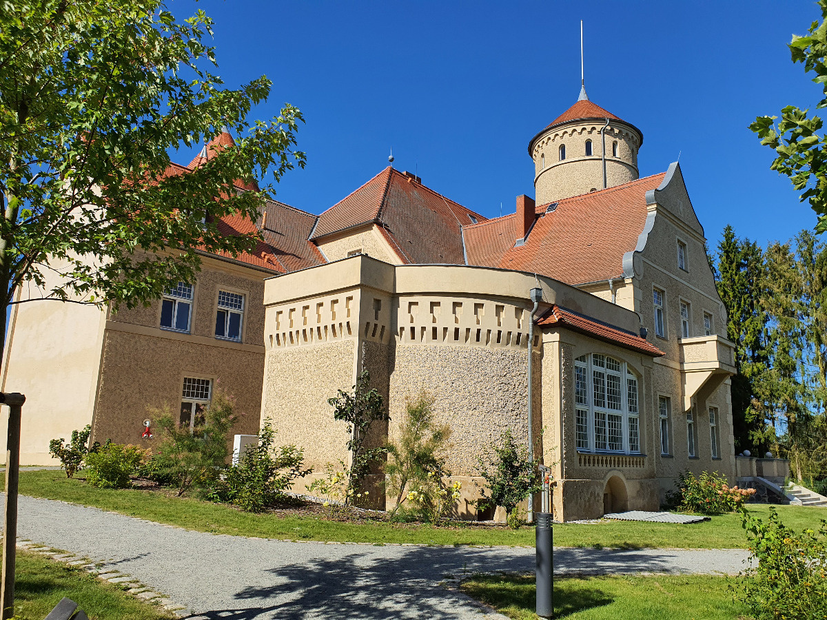 2b09ed56-7120-40e5-9435-c48ede9dbbcc