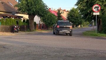 "Interwencja": Znak drogowy utrudnia życie mieszkańcom
