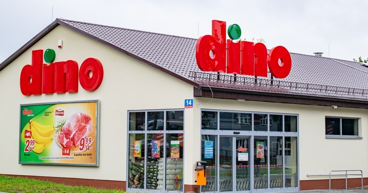 Akcje Dino wyjątkowo mocno spadają. Co się dzieje z firmą najbardziej tajemniczego polskiego biznesmena?