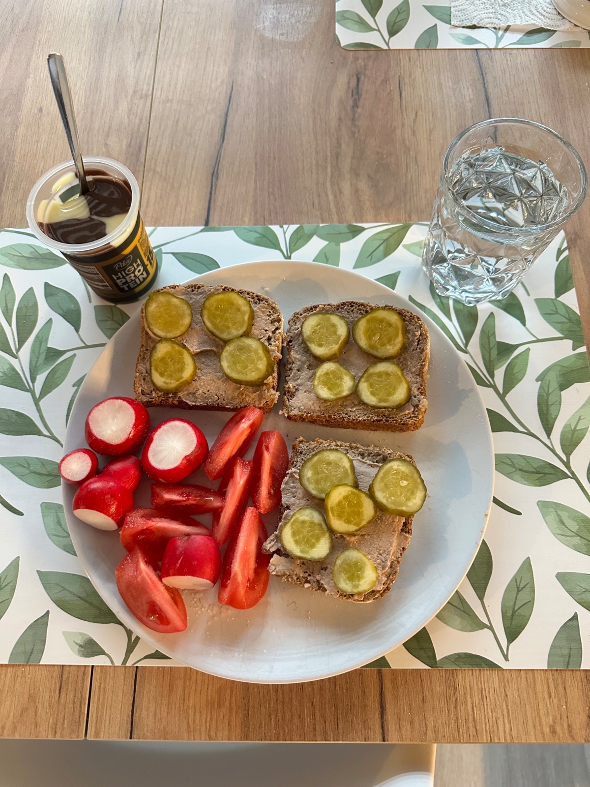 f56d60db-de86-43ca-9f73-ff3e5aa03b81