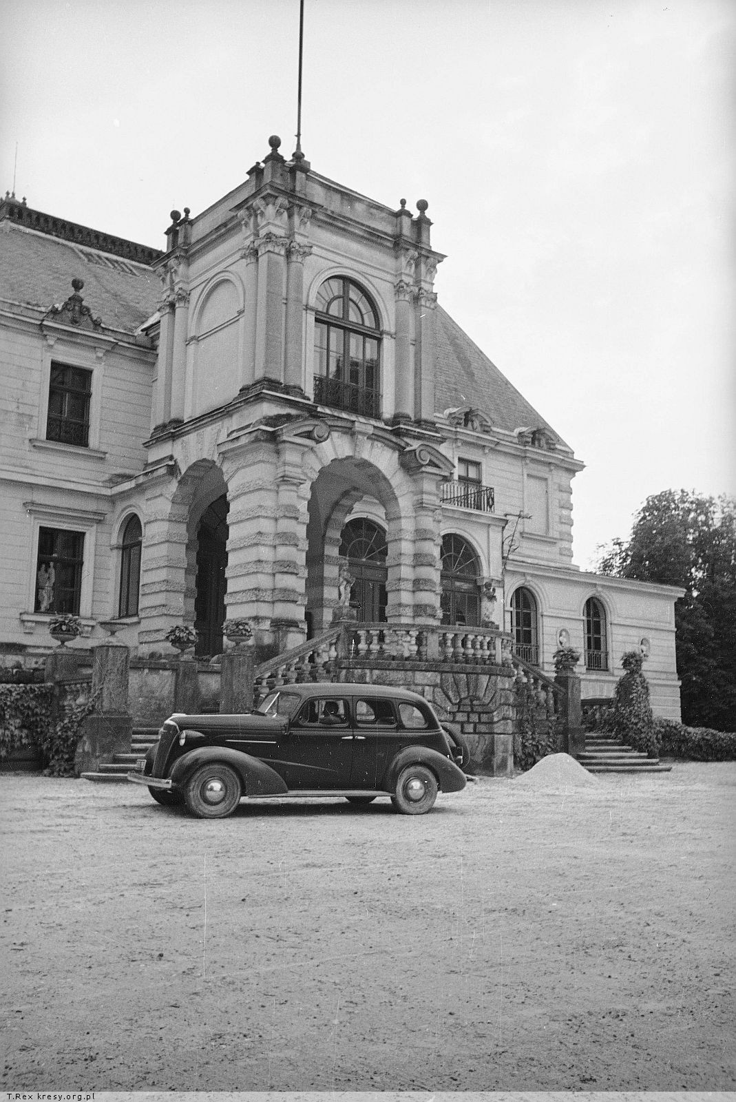 0e2f6c7d-321f-4f25-8a1a-3e1fa48c733a