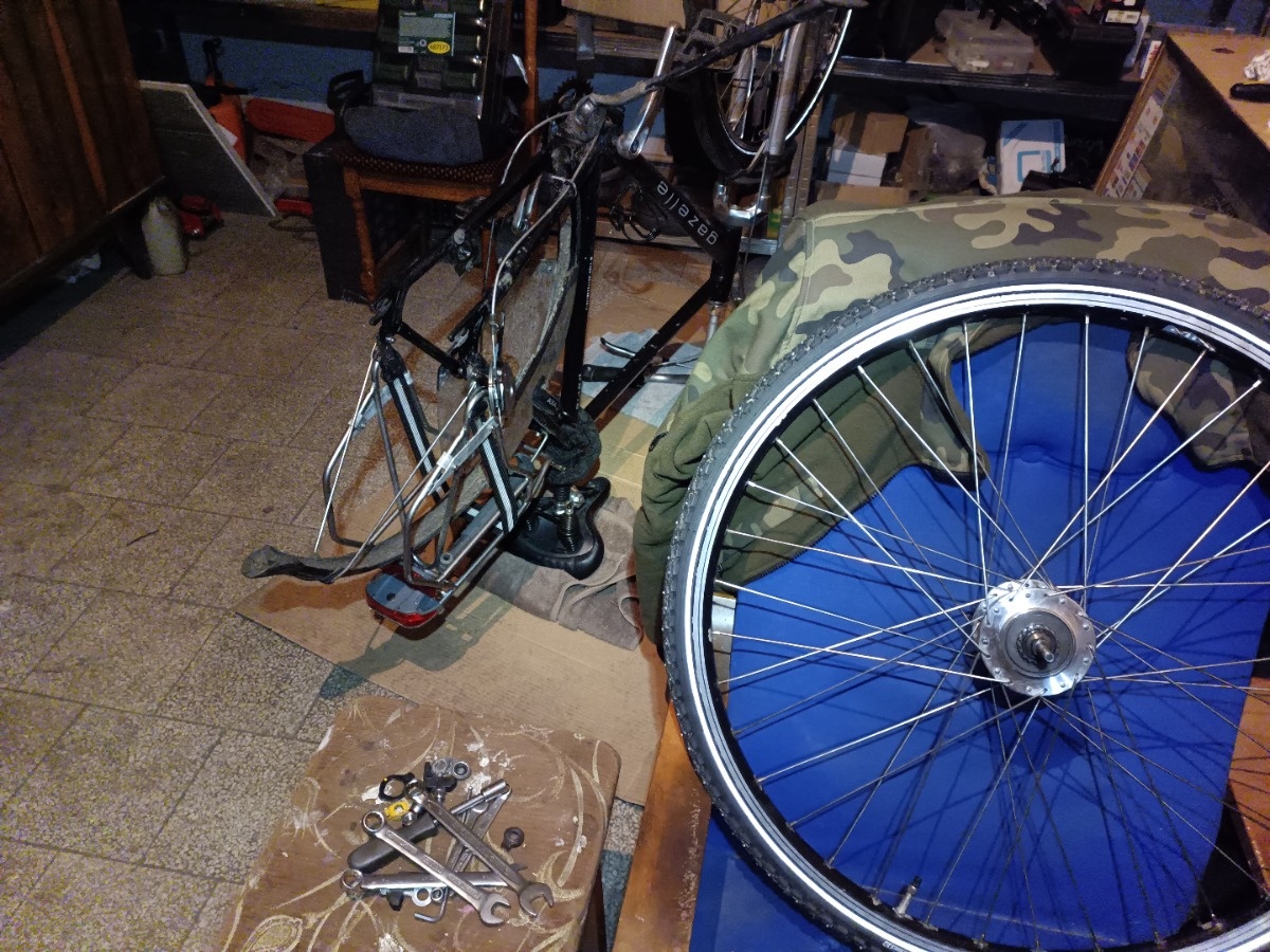 e9d87cb5-68fd-4cc6-864a-2f1eeab930b0