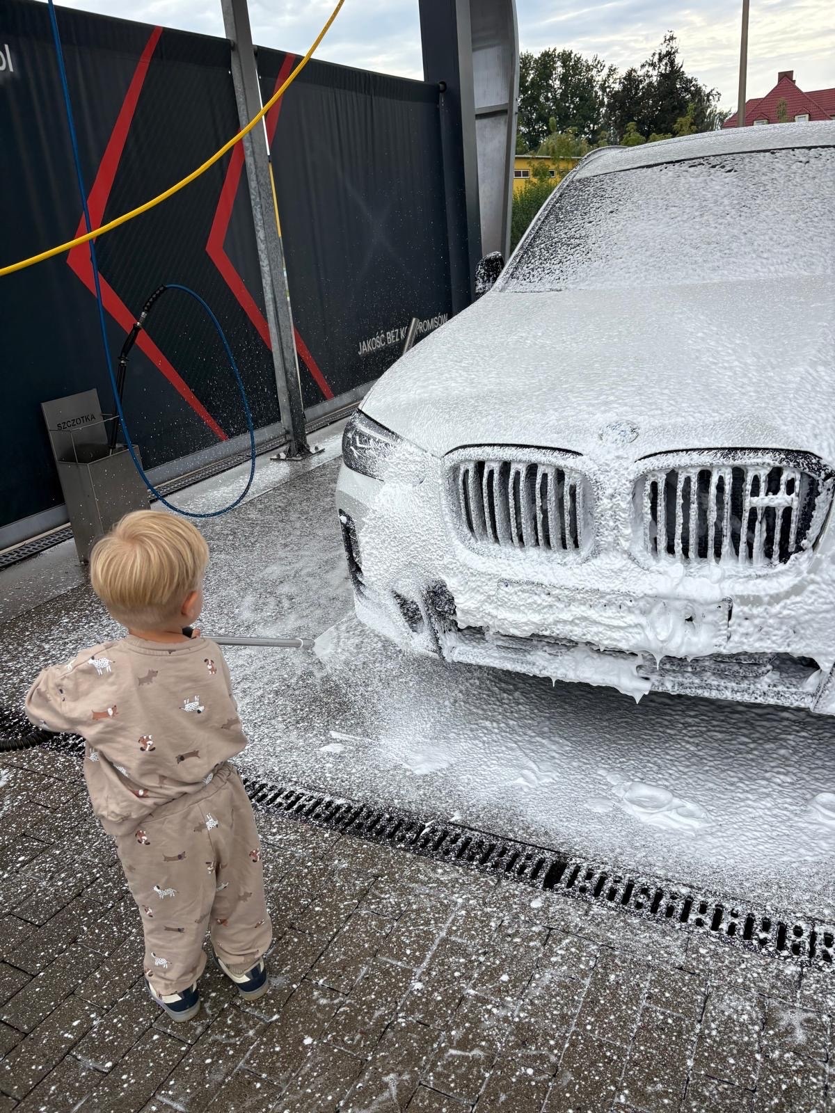 e588817e-8de4-4890-83ae-18ceef5f6173