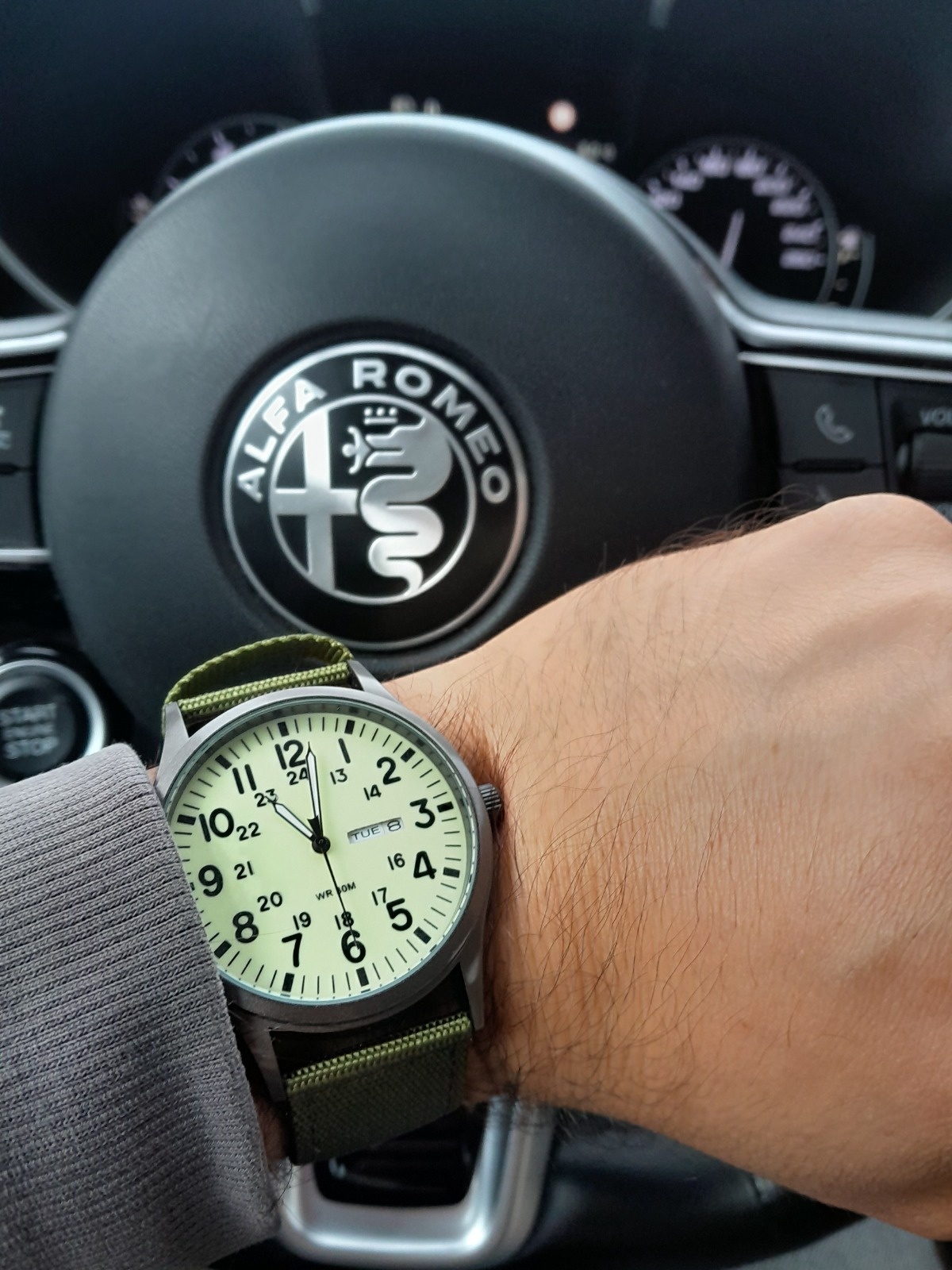 8f412189-60bf-4bfa-9d65-feb99a837caa