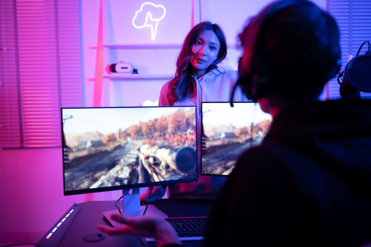 Jakie gry zyskują na funkcji AMD FSR z kartą RX 7700 XT?