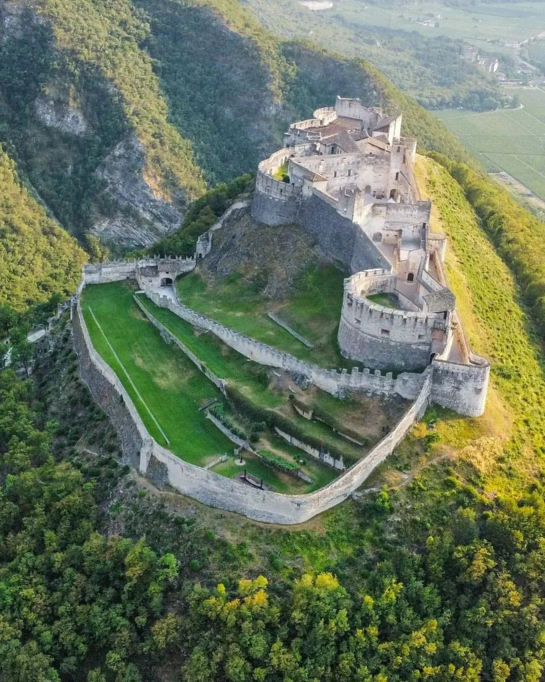 42c32106-c489-4d0a-8c36-135be40b4086