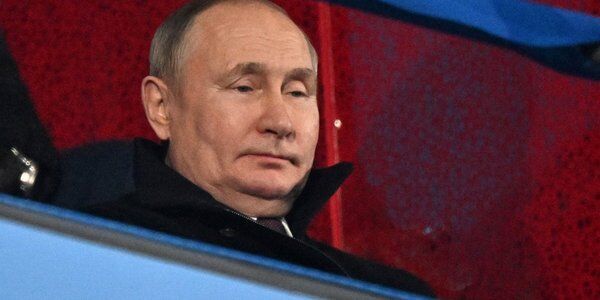 Kreml nie spodziewa się przełomu po spotkaniu Putina z Macronem