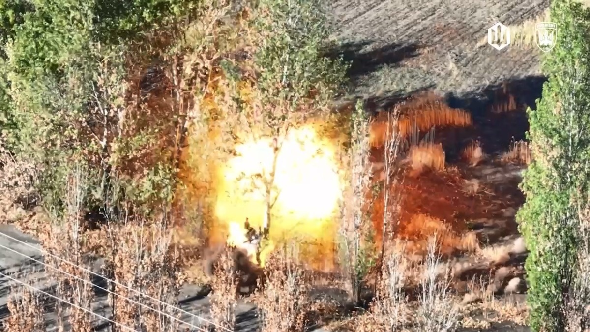 84ec16dc-cbd9-400a-b64e-356ed85d0953