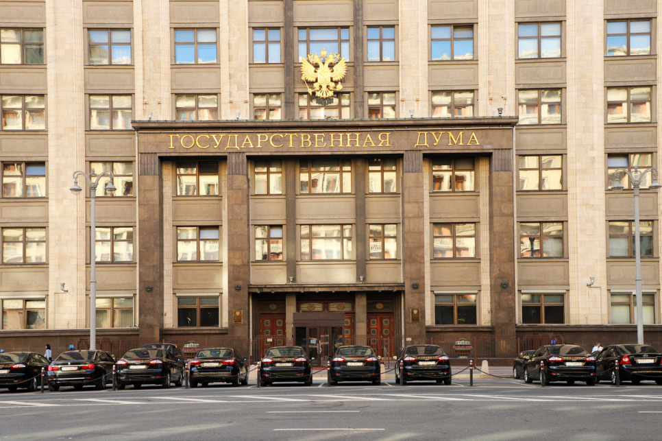 Ustawa o „śmierci obywatelskiej” przegłosowana. Nowe restrykcje Kremla