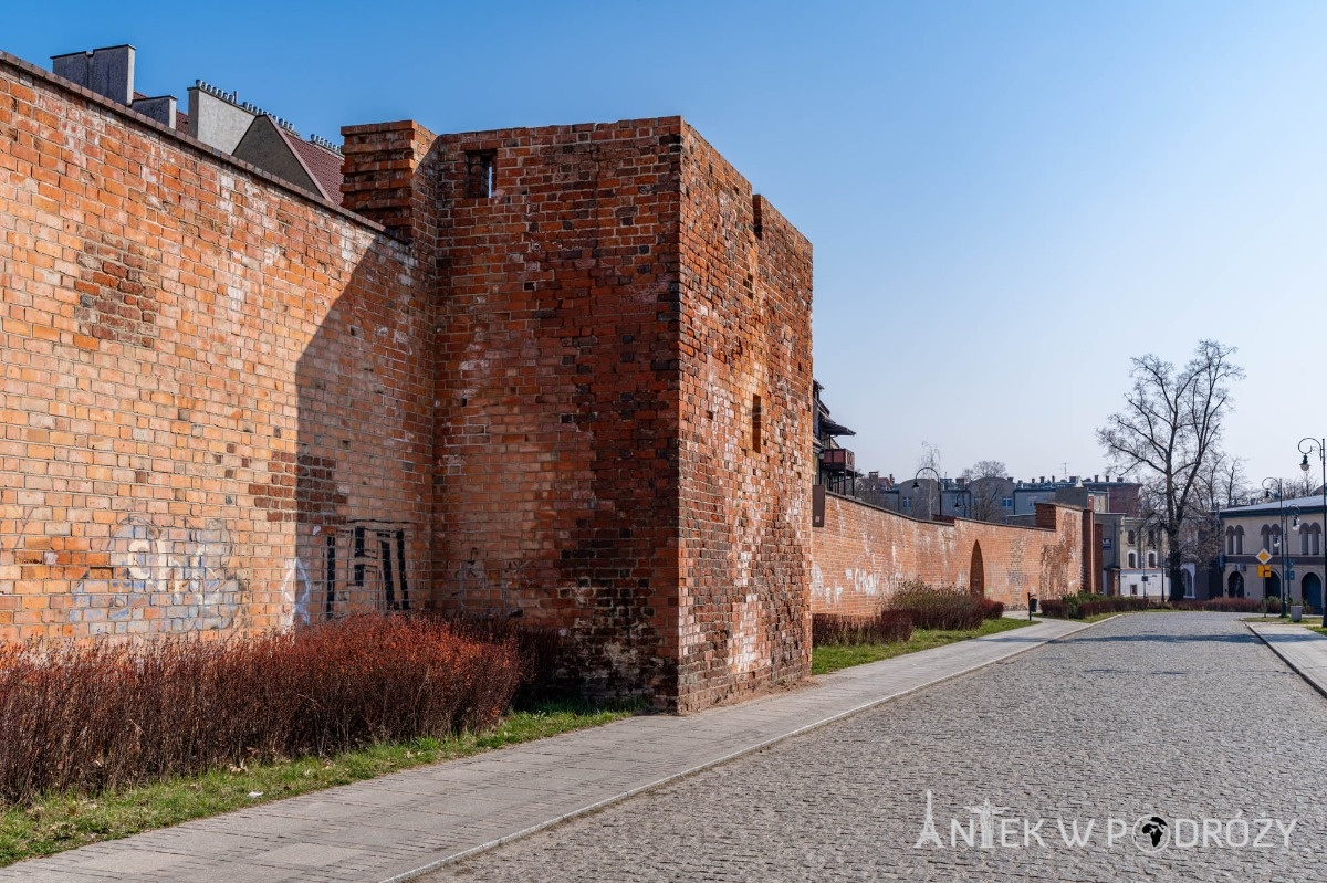 44a2b2be-e4b9-4a9c-adb1-d400d223fab3