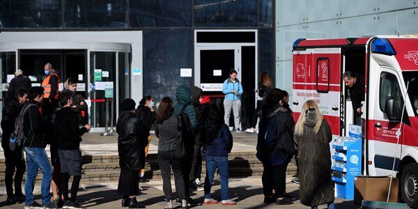 Minister zdrowia Bułgarii: Sytuacja krytyczna, możliwy pełny lockdown