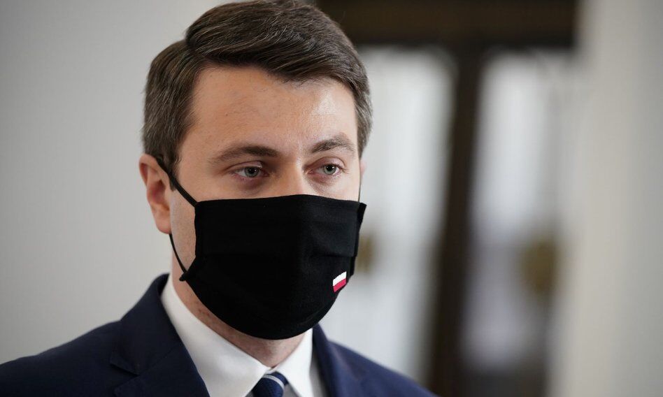 Rzecznik rządu: Bez większej liczby szczepień grożą nam obostrzenia na jesień