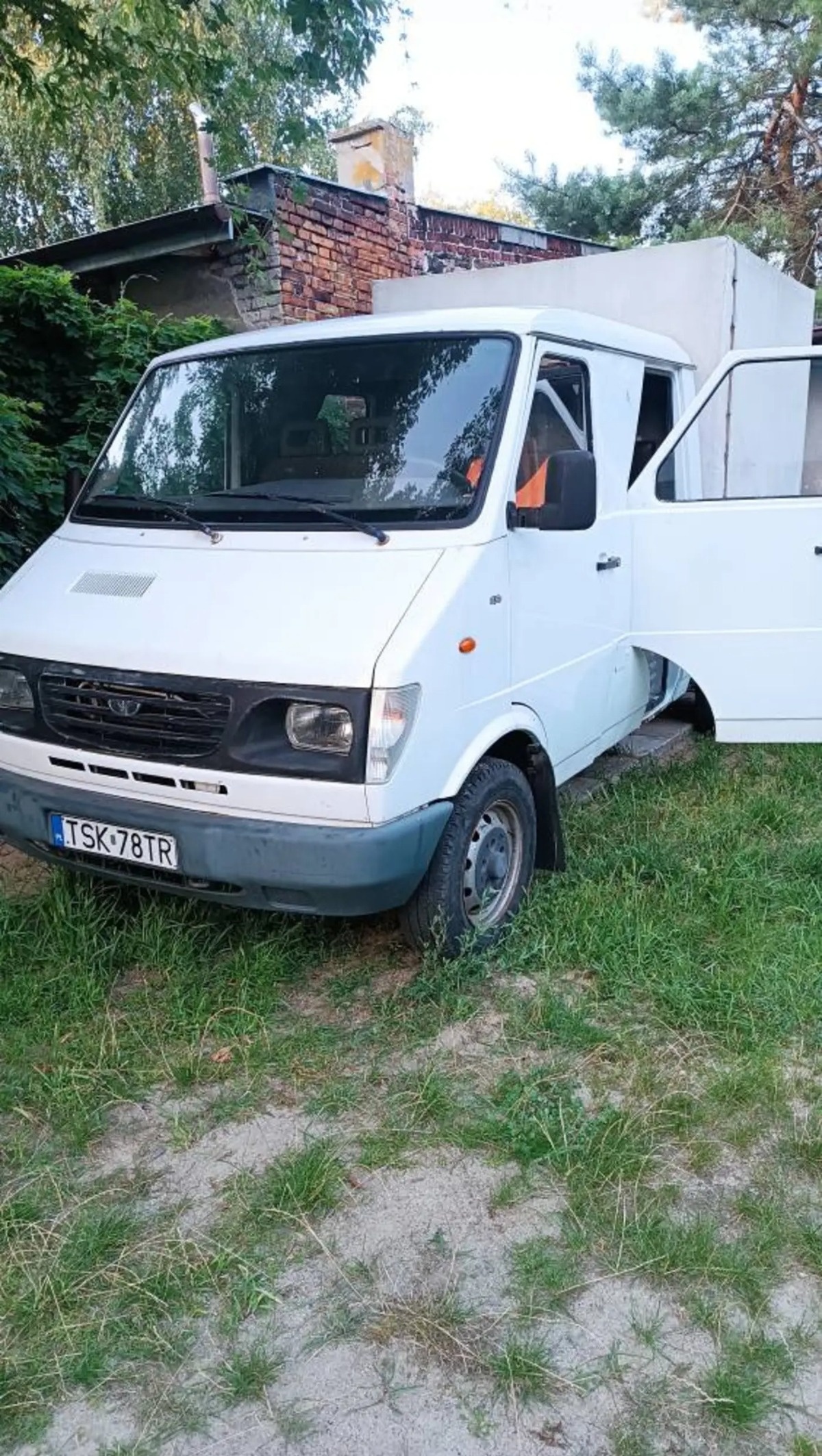 8c243dcd-5d33-461f-bff1-cb1806922bd6