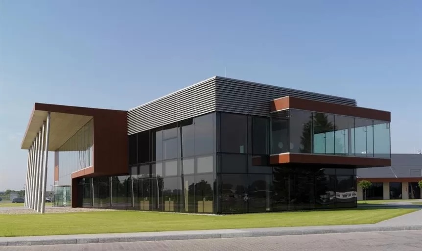 Kara 15 tys. zł blokuje kontrakt za 1,4 mld. Mirbud w KIO