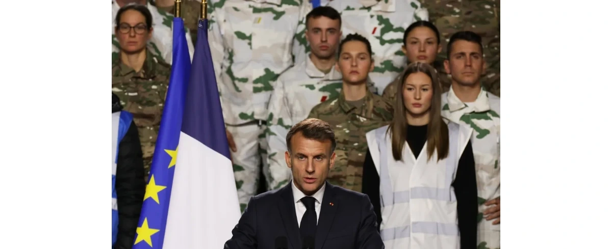 Dobrowolna służba dla 18- i 19-latków. Macron ogłosił nowy program