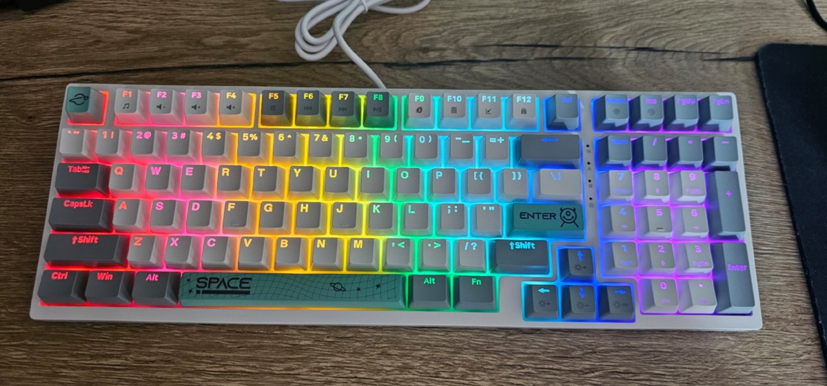 7ba45588-298b-43b6-8d8b-237363e029e2