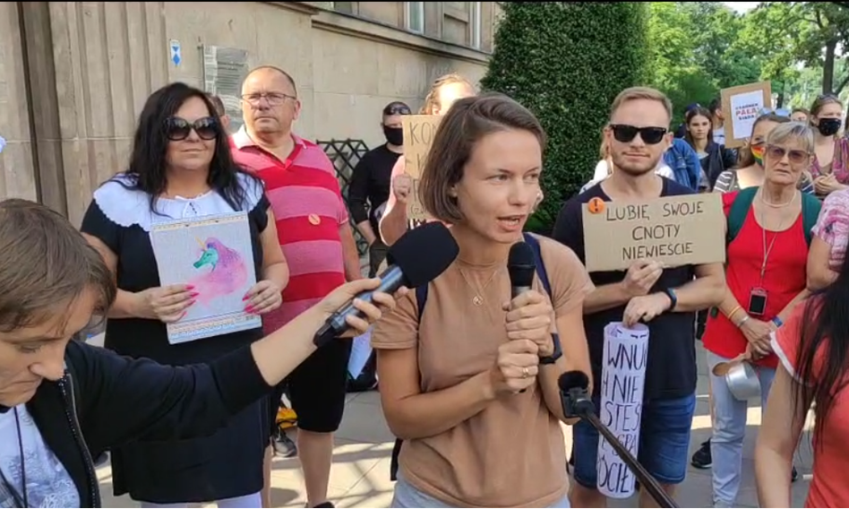 Protest Strajku Kobiet przed Ministerstwem Edukacji i Nauki