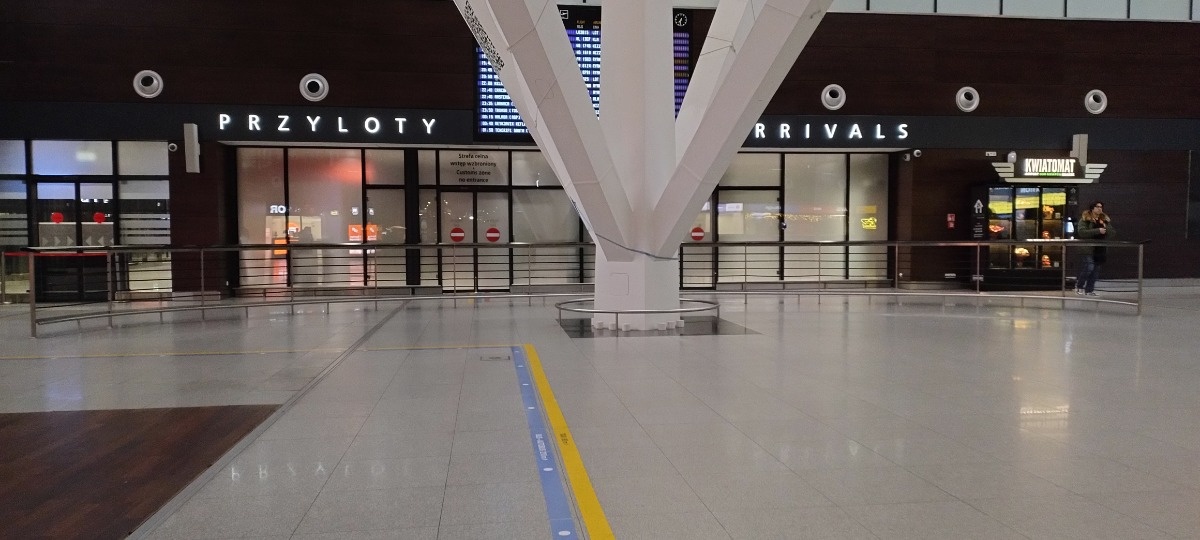 ee206f3a-4b1e-4052-bcda-dd79fc79ab26