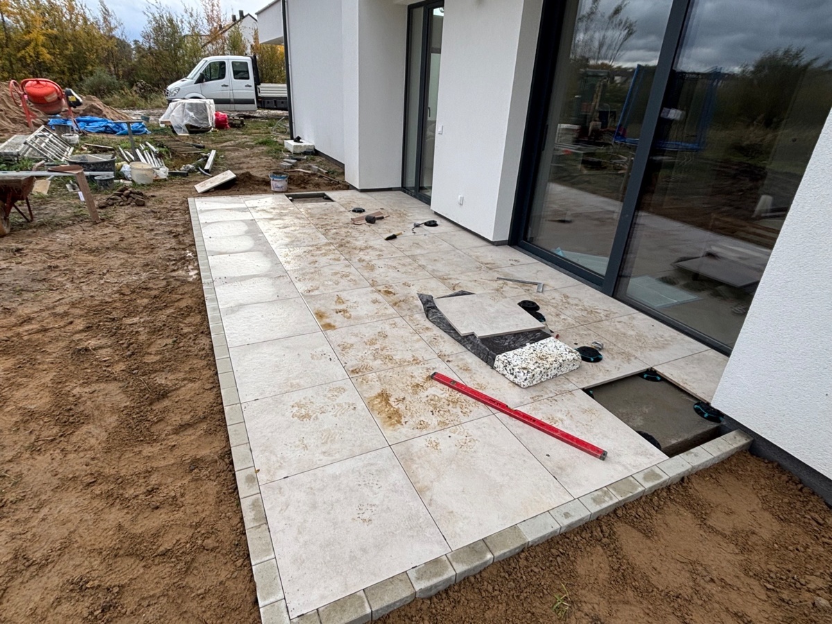 f16154ec-ff06-4a60-b7c3-b312f13c2952