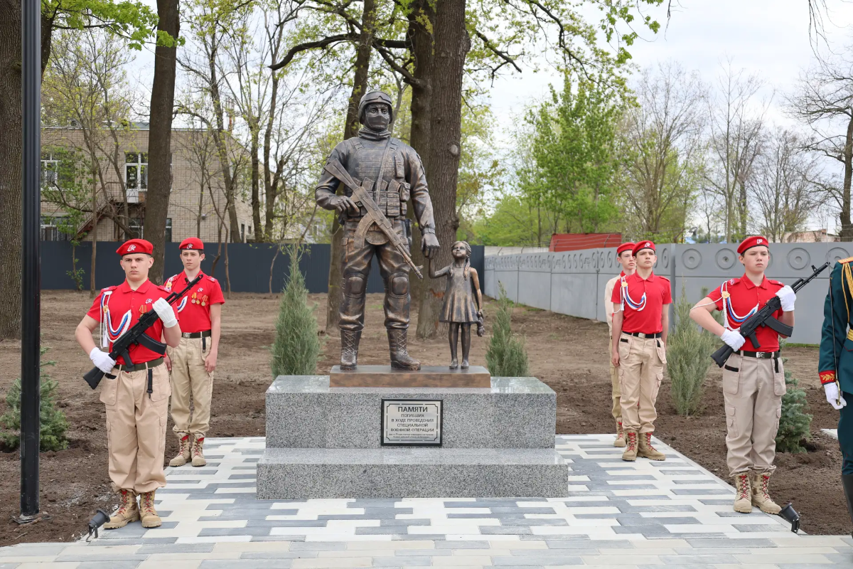 278b1714-c684-43df-853c-cb2b24c3d3c2