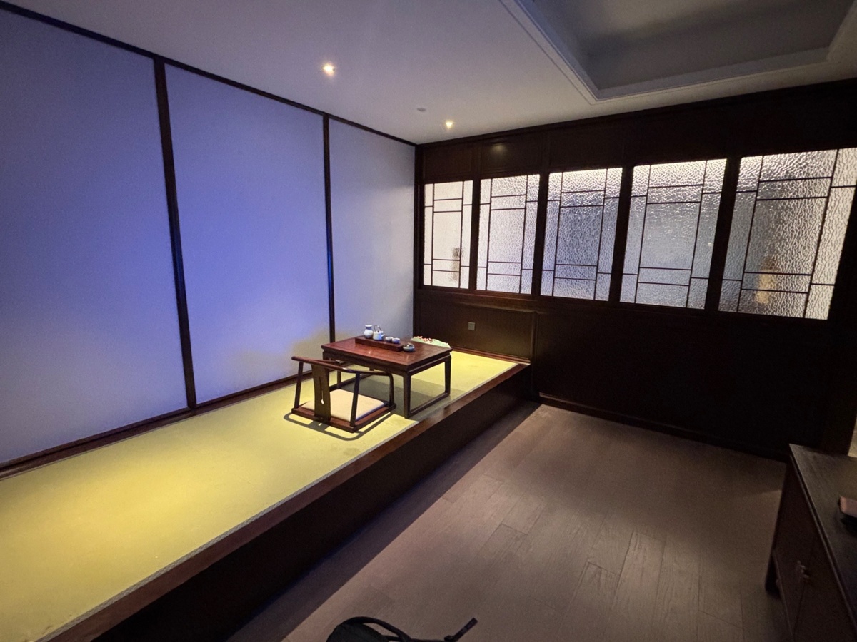 bb17215b-d312-4026-9404-bb77fd3dbb81