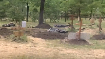 Mariupol. Ciała wykopywane na ulicach. Opublikowano nagranie