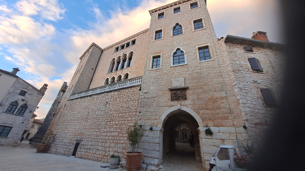 573411ca-32b1-4b6d-b40e-8b28cede03ff