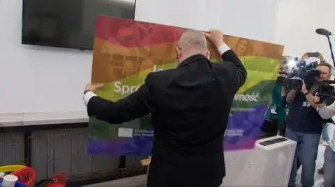 4f58fed6-724a-4e2e-9963-972a427c224c