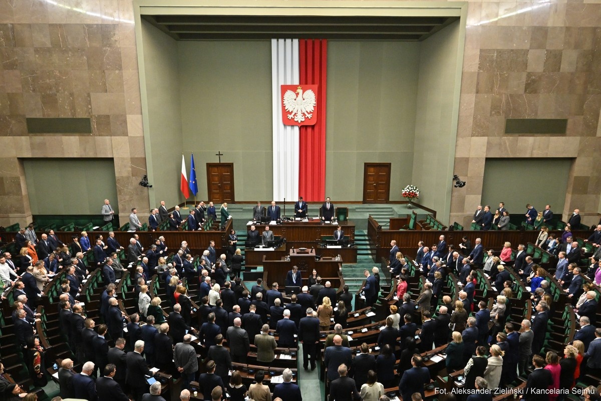 Sejm uchwalił zmiany w Regulaminie. Posłowie zapłacą za nieusprawiedliwione nieobecności