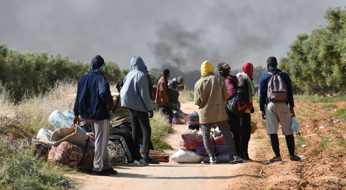 Tunezja likwiduje obozy dla migrantów. Trwają przymusowe deportacje