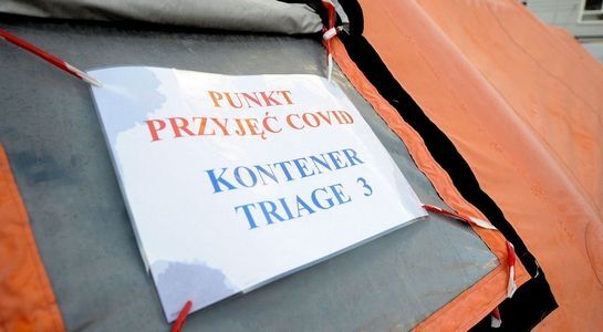 Żadnego zgonu zw. z COVID-19, najmniej zajętych respiratorów