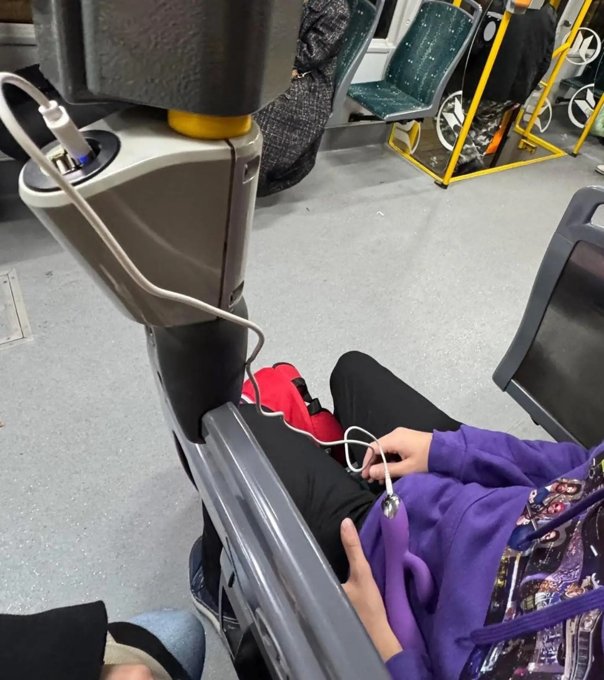 30ee90a1-a310-42b5-8f9b-a7505809054a