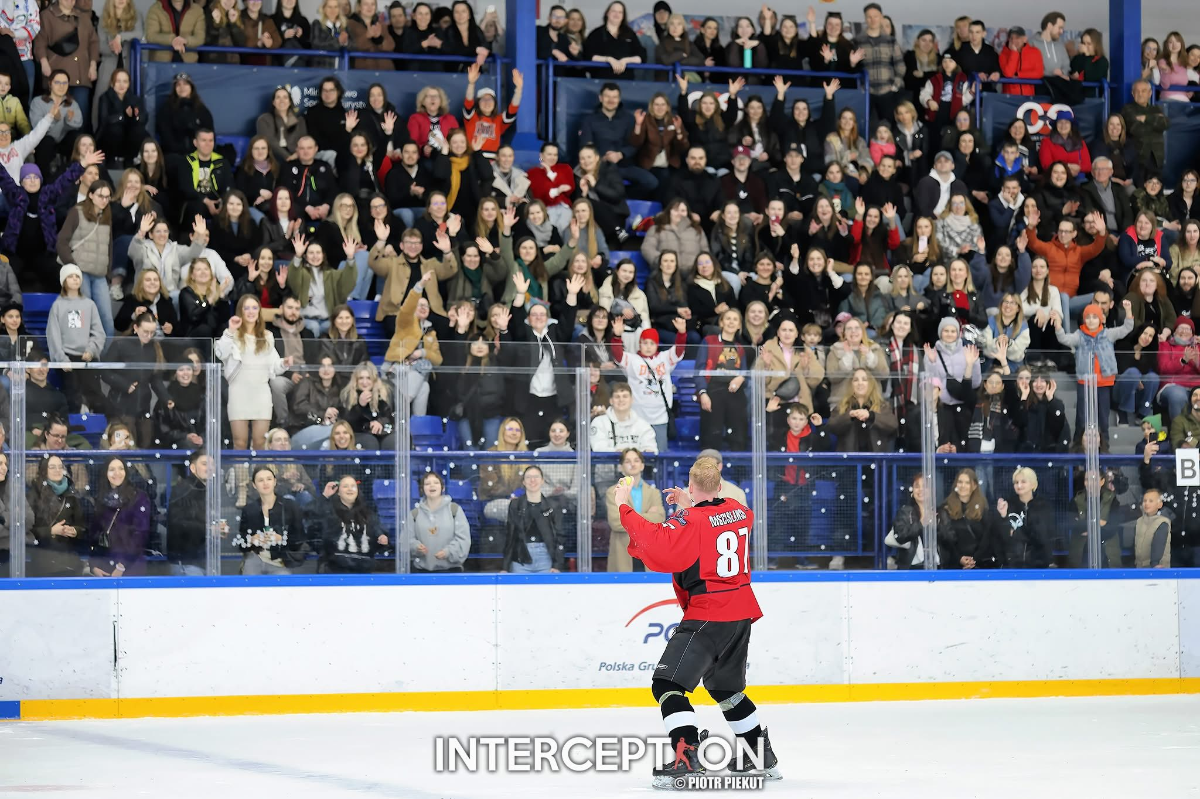 b42c034e-de42-476e-8032-44ba2fee4d13