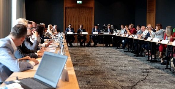 Eksperci ds. turystyki: Zaszczepieni powinni mieć przywileje